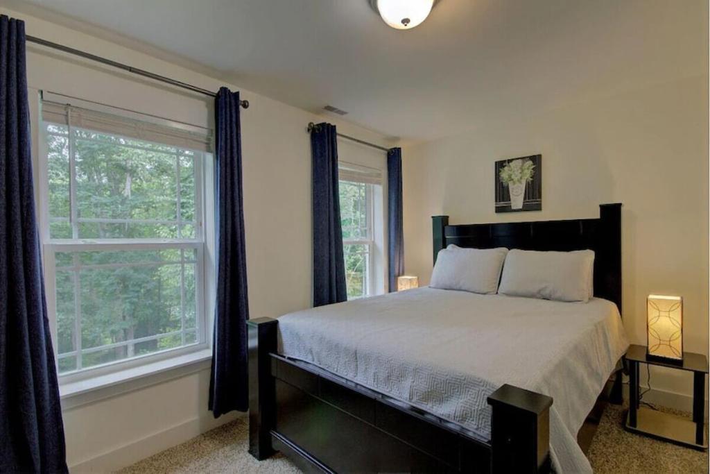 Lazy Bear-Hottub, Pet Friendly, Private Home Just 15 Minutes To Asheville.. Fairview Exterior photo